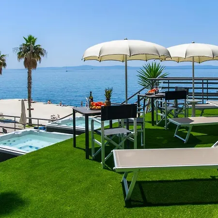 بيت ضيافة Via Mare Luxury 4*