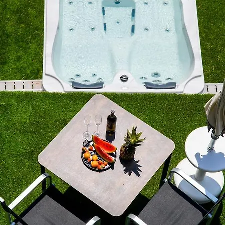 Via Mare Luxury بيت ضيافة