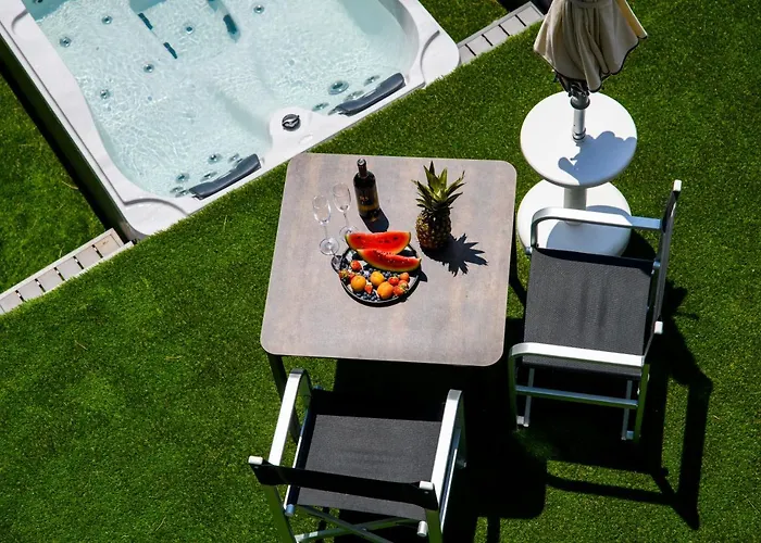 Via Mare Luxury ゲストハウス 4*