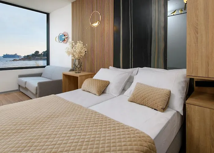 Via Mare Luxury 4* スプリト