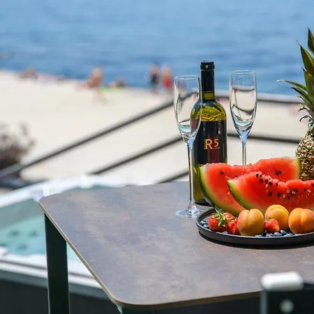 Via Mare Luxury 4*
