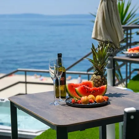 Πανσιόν Via Mare Luxury Σπλιτ