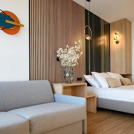 Πανσιόν Via Mare Luxury Σπλιτ