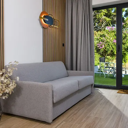 Via Mare Luxury Πανσιόν